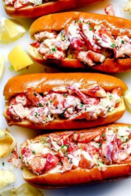  Lobster Roll - Świeże Owoce Morza W Sosie Majonezowym i Chrupiącej Bułce!