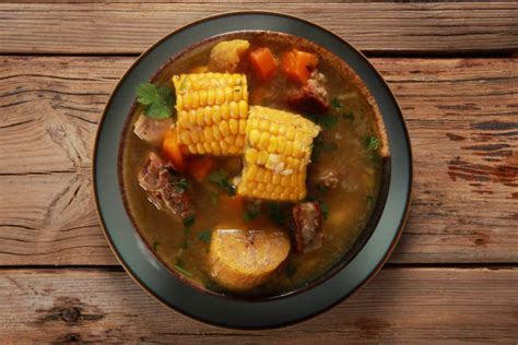   Sancocho de Gallina! Zupa z kurczakiem, która rozgrzeje Cię od środka 